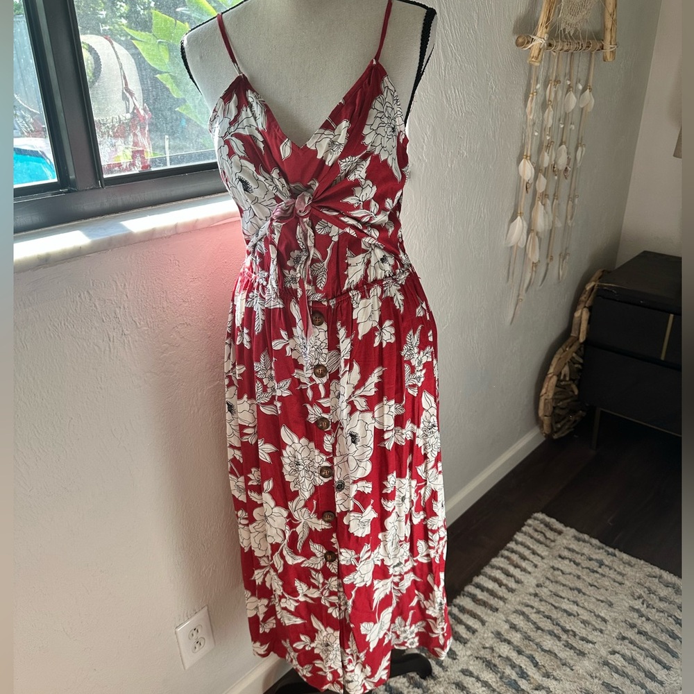 Francesca's Collections Red and White Floral Midi Dress